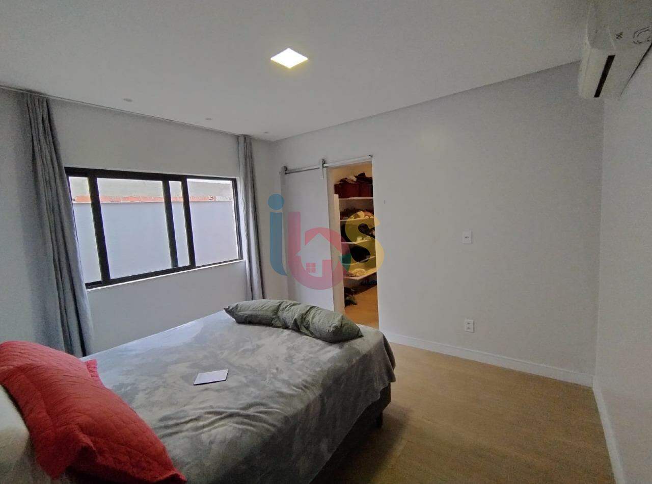 Casa, 4 quartos, 235 m² - Foto 6