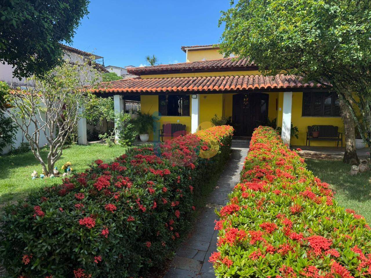 Casa, 5 quartos, 137 m² - Foto 1