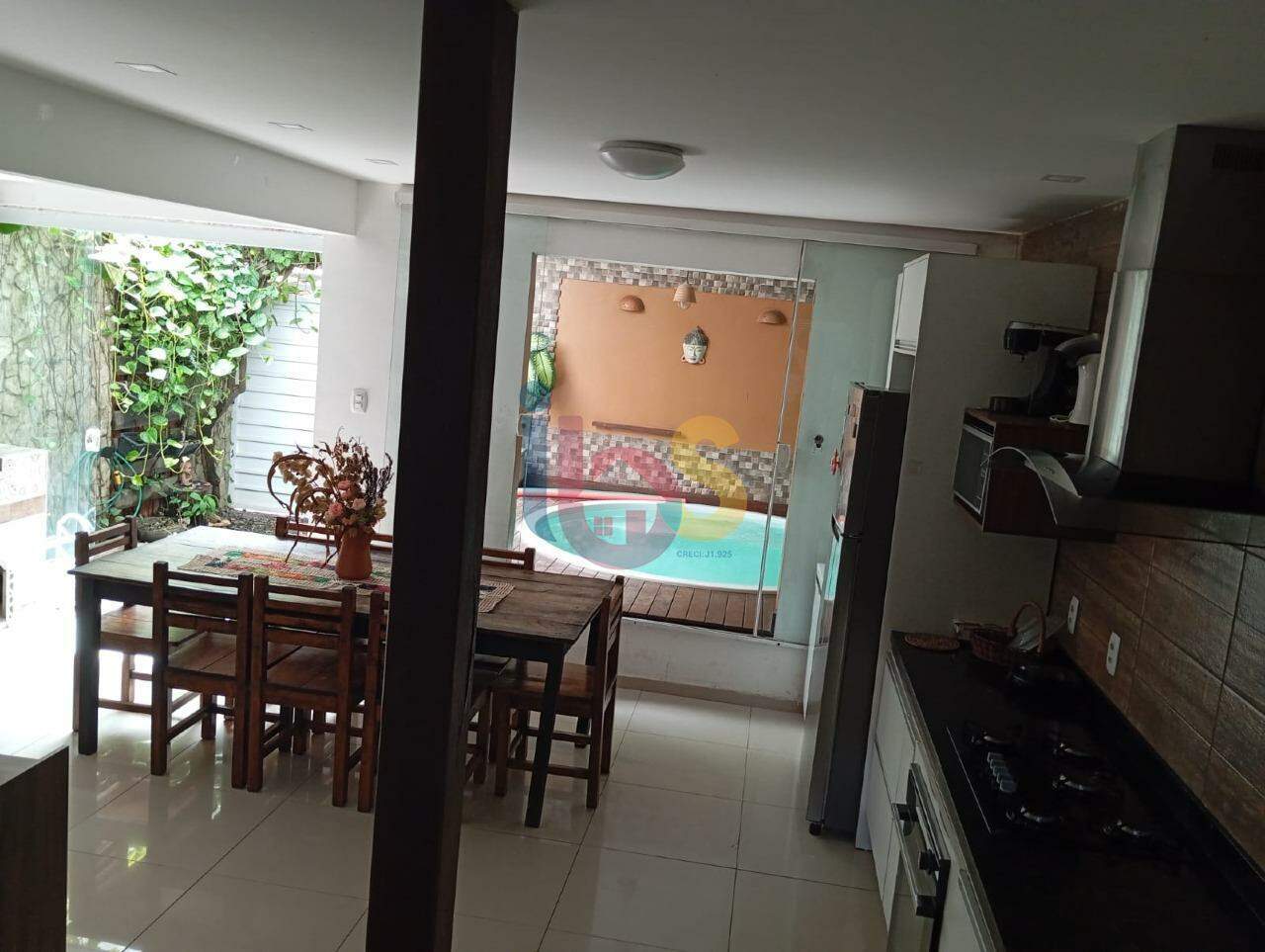 Casa, 4 quartos, 235 m² - Foto 1