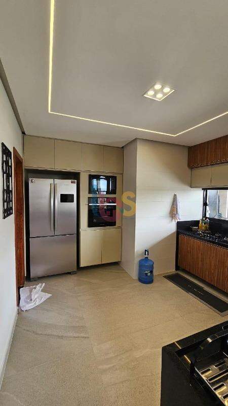 Casa, 4 quartos, 320 m² - Foto 18