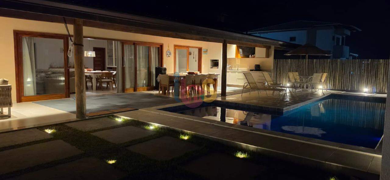 Casa, 4 quartos, 218 m² - Foto 2
