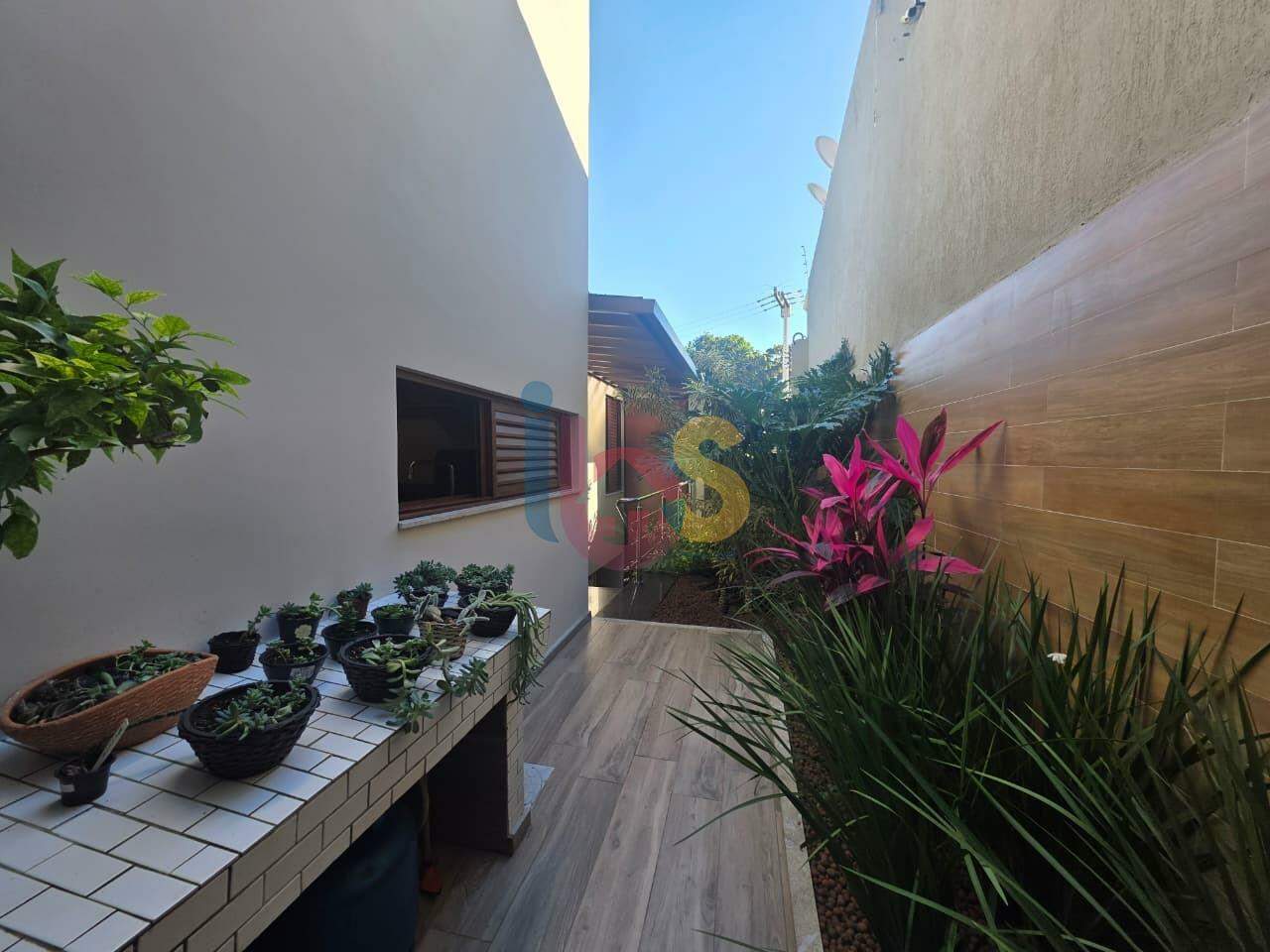 Casa, 3 quartos, 261 m² - Foto 16