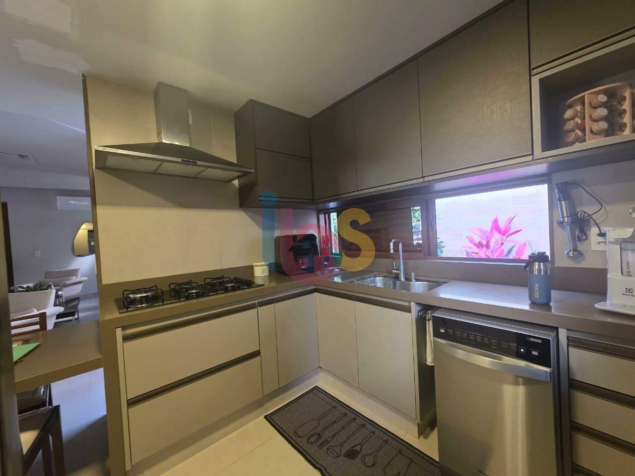 Casa, 3 quartos, 261 m² - Foto 30