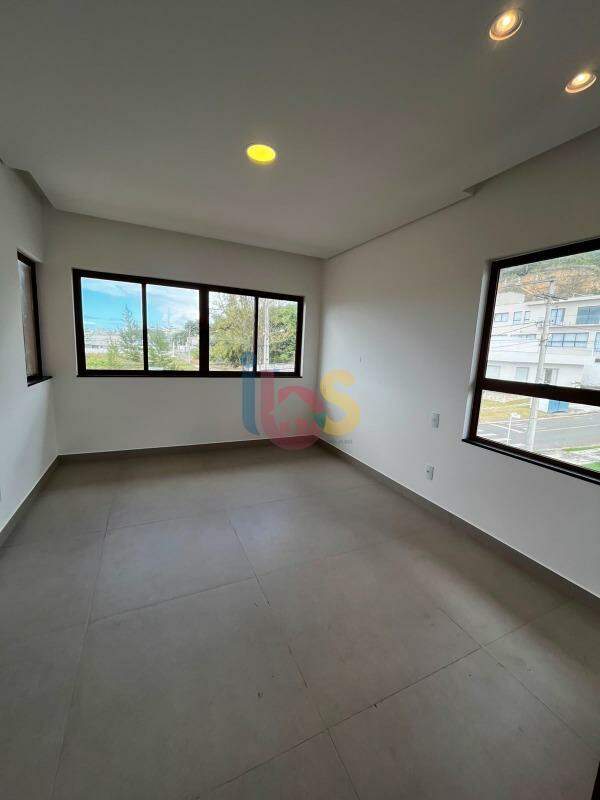 Casa, 5 quartos, 300 m² - Foto 36