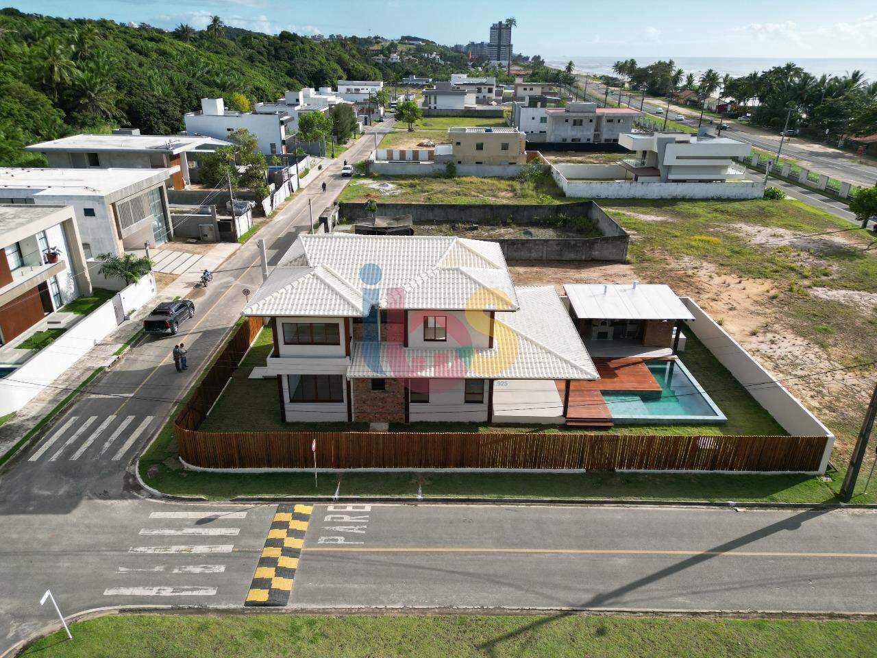 Casa, 5 quartos, 300 m² - Foto 1