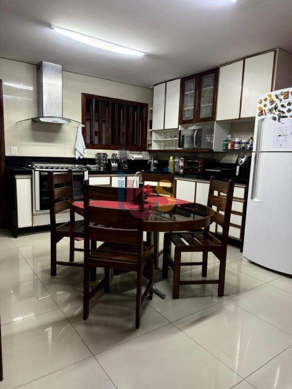 Casa, 4 quartos, 233 m² - Foto 16
