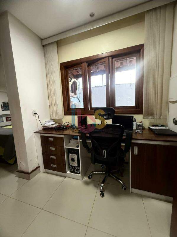 Casa, 4 quartos, 233 m² - Foto 9