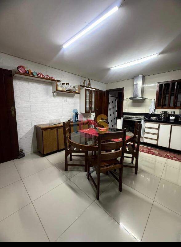 Casa, 4 quartos, 233 m² - Foto 17