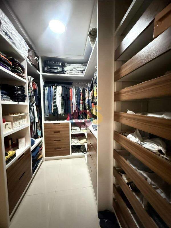 Casa, 4 quartos, 233 m² - Foto 15