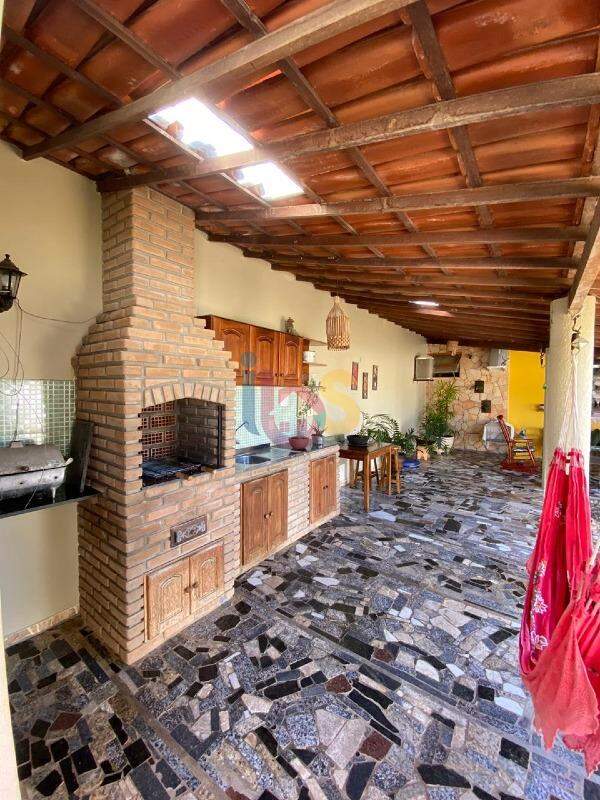 Casa, 5 quartos, 390 m² - Foto 1
