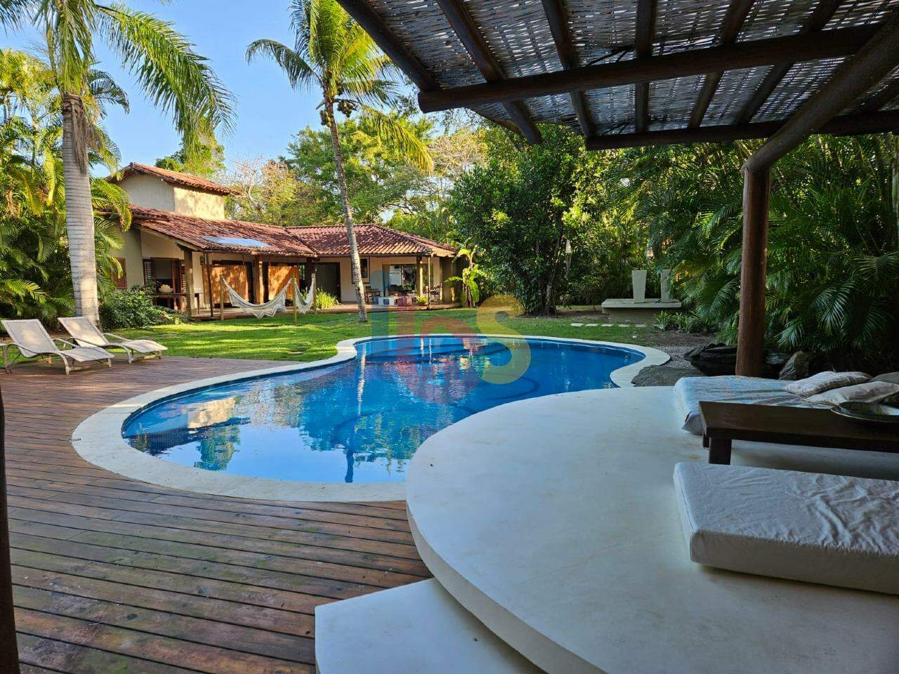 Casa, 3 quartos, 380 m² - Foto 1