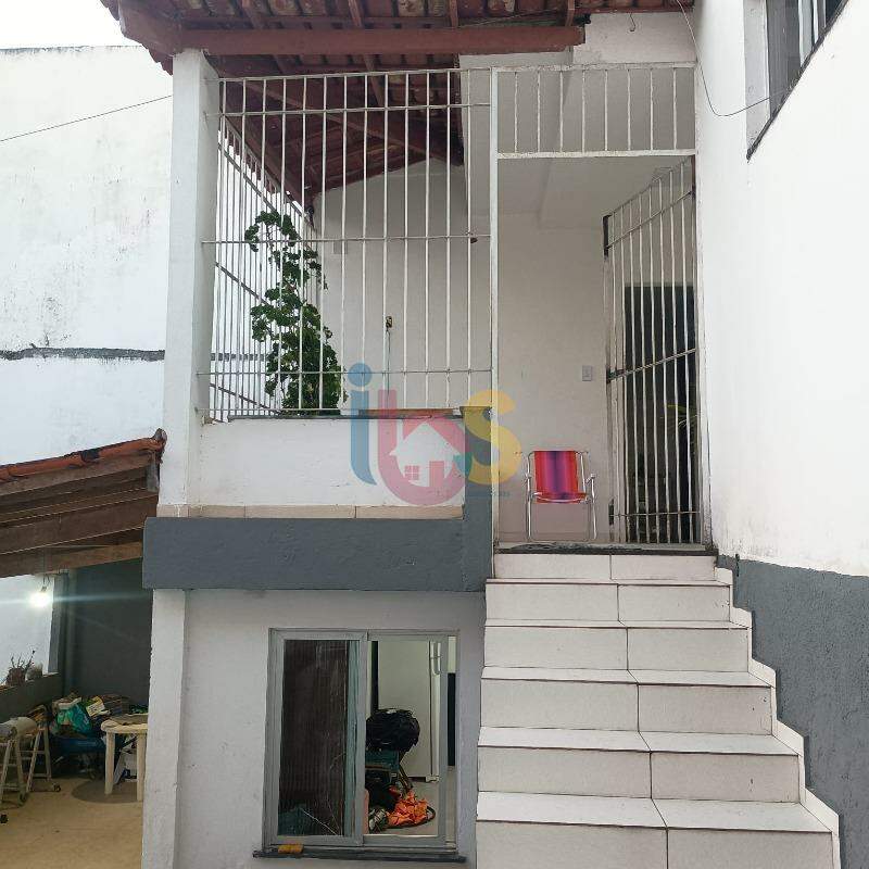 Casa, 3 quartos, 218 m² - Foto 2