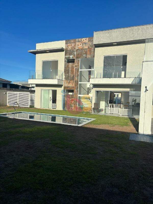 Casa, 4 quartos, 250 m² - Foto 1