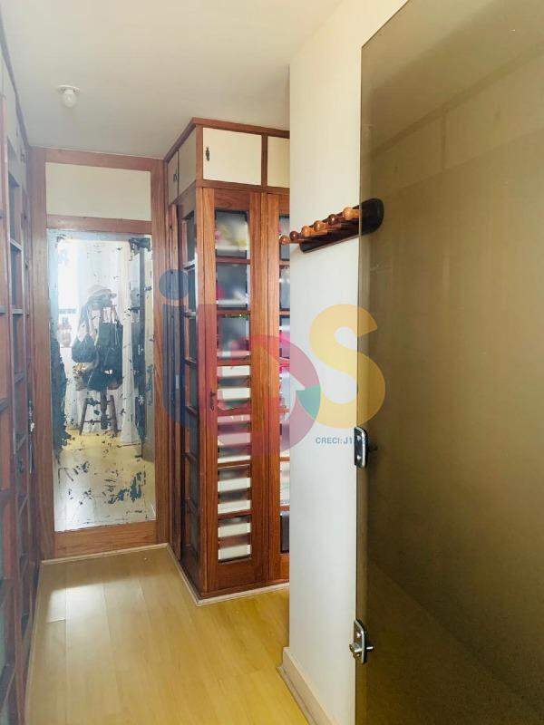 Apartamento à venda com 3 quartos, 195m² - Foto 13