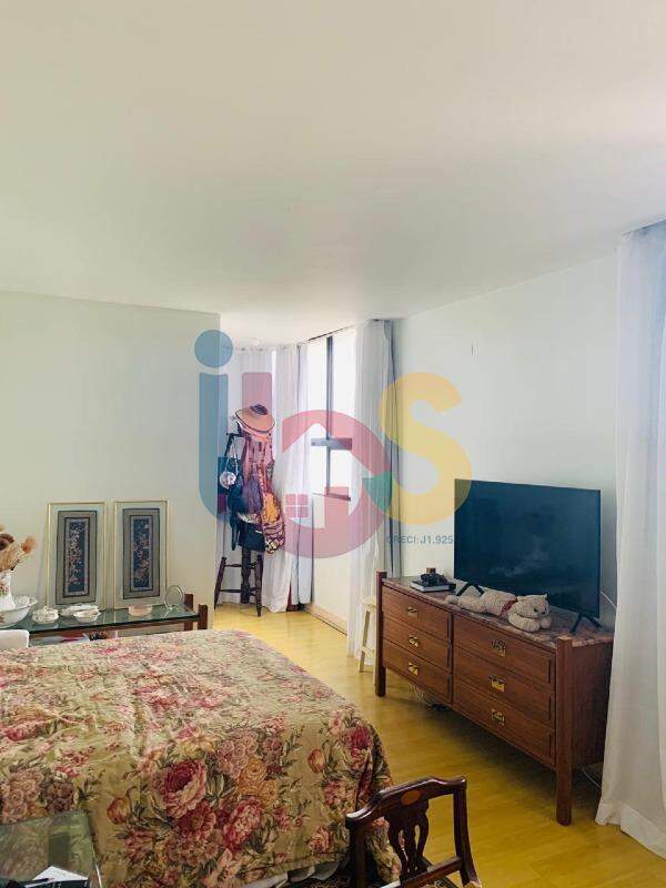 Apartamento à venda com 3 quartos, 195m² - Foto 12