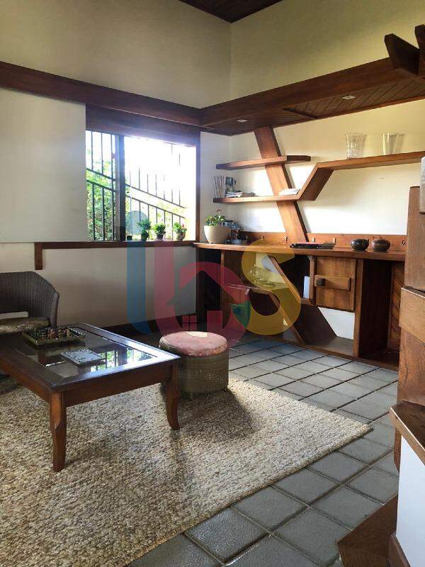 Casa à venda com 3 quartos, 353m² - Foto 4