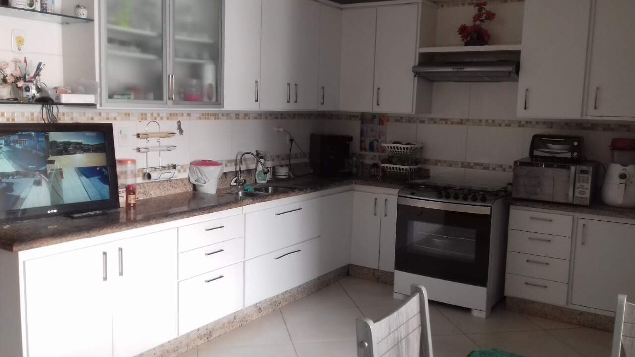 Casa à venda com 3 quartos, 200m² - Foto 20