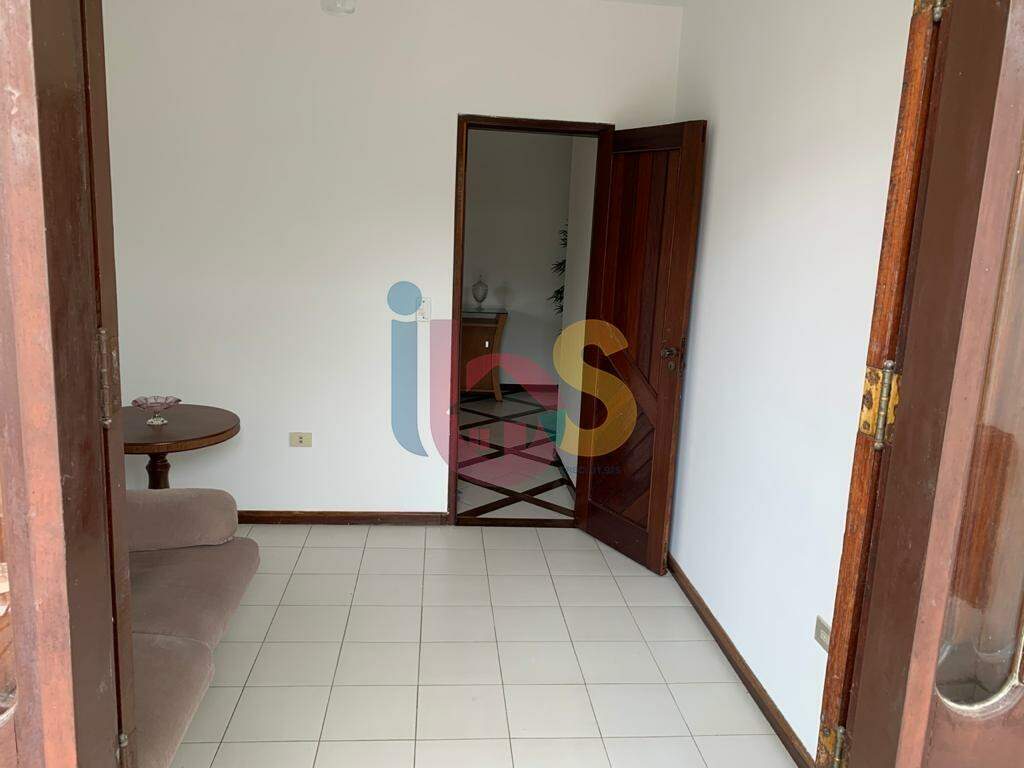 Casa à venda com 3 quartos, 197m² - Foto 11