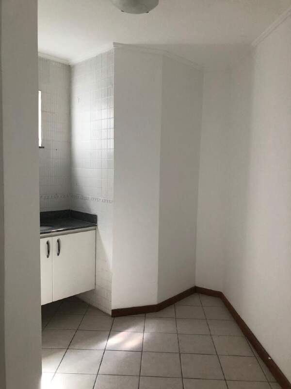 Apartamento à venda com 3 quartos, 102m² - Foto 11