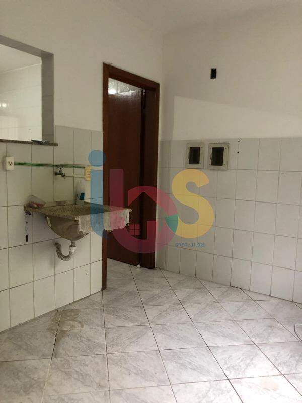 Apartamento para alugar com 2 quartos, 70m² - Foto 12