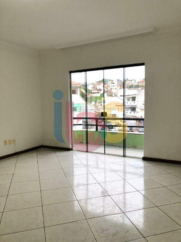 Apartamento para alugar com 2 quartos, 70m² - Foto 4