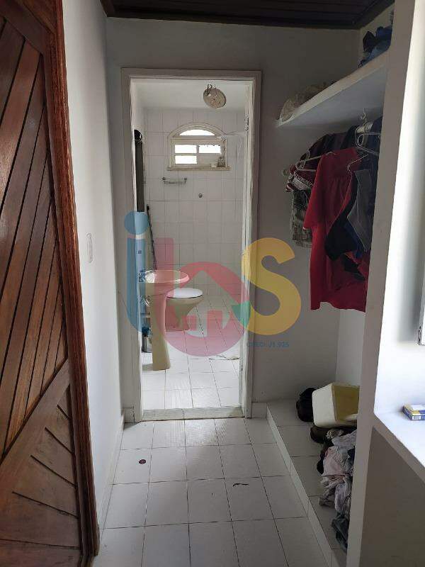 Casa à venda com 3 quartos, 250m² - Foto 11