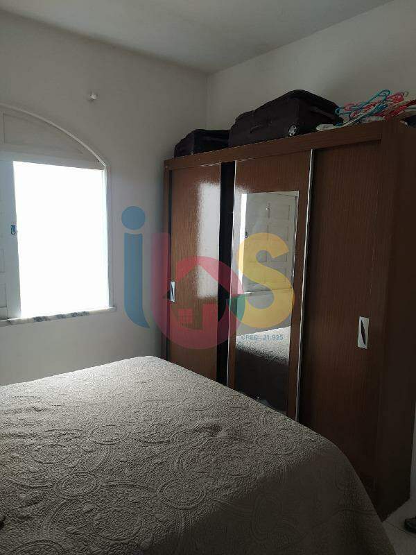 Casa à venda com 3 quartos, 250m² - Foto 2