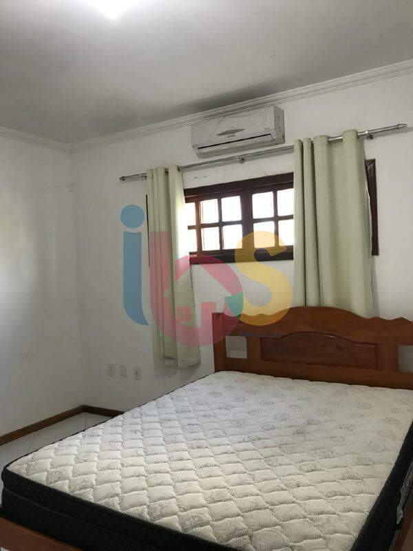 Casa à venda com 5 quartos, 200m² - Foto 13