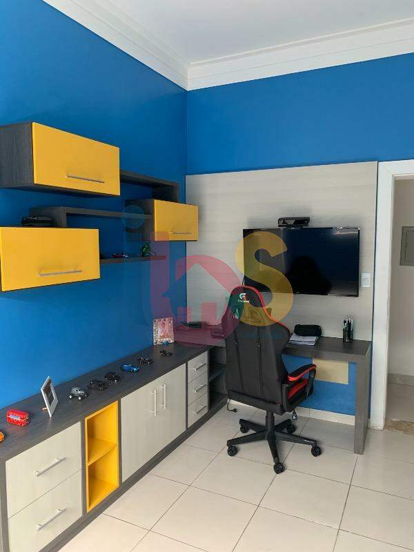 Casa à venda com 3 quartos, 215m² - Foto 8