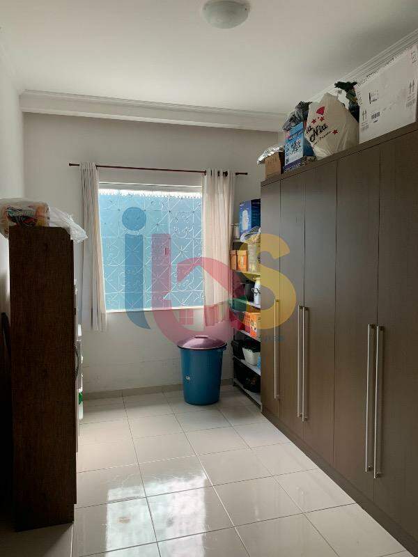 Casa à venda com 3 quartos, 215m² - Foto 7