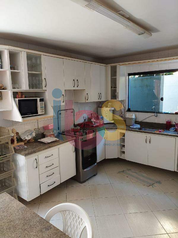 Casa à venda com 4 quartos, 180m² - Foto 5