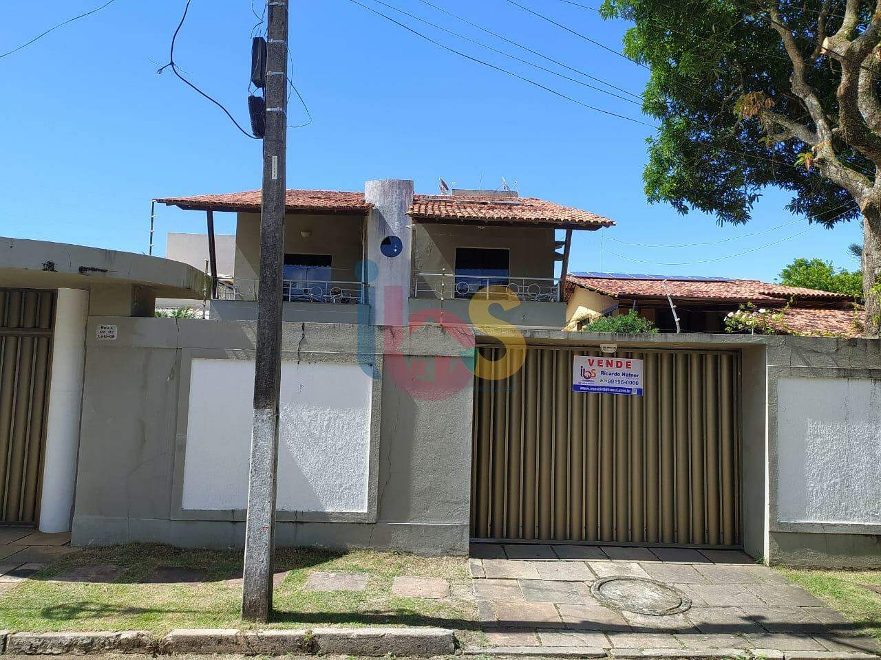 Casa à venda com 4 quartos, 180m² - Foto 2