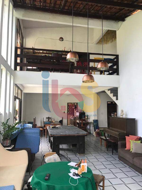 Casa à venda com 7 quartos, 440m² - Foto 2