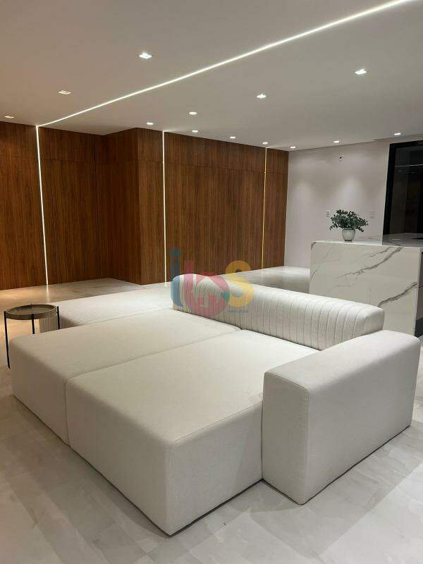 Casa à venda com 4 quartos, 280m² - Foto 4