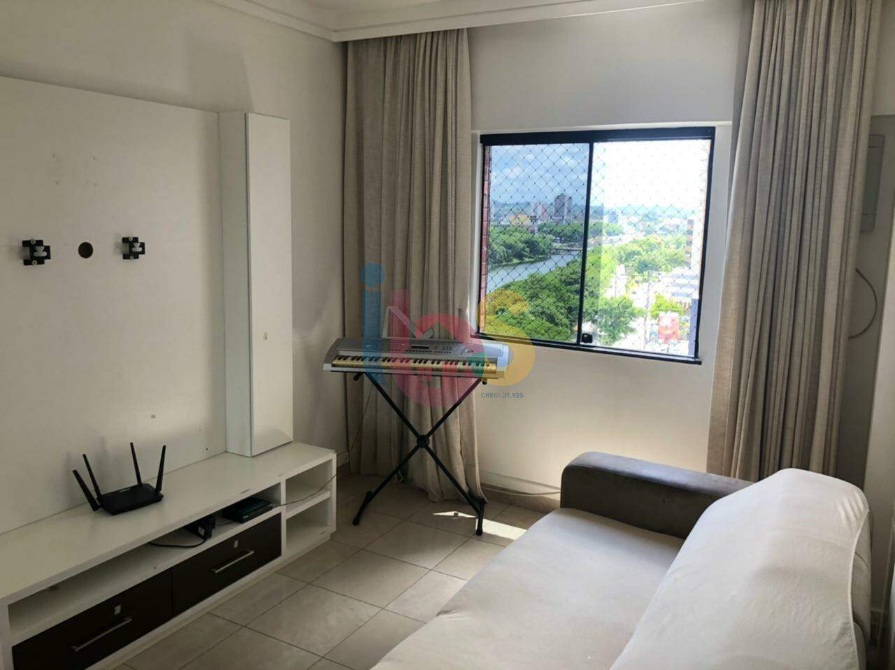 Apartamento à venda com 3 quartos, 202m² - Foto 9