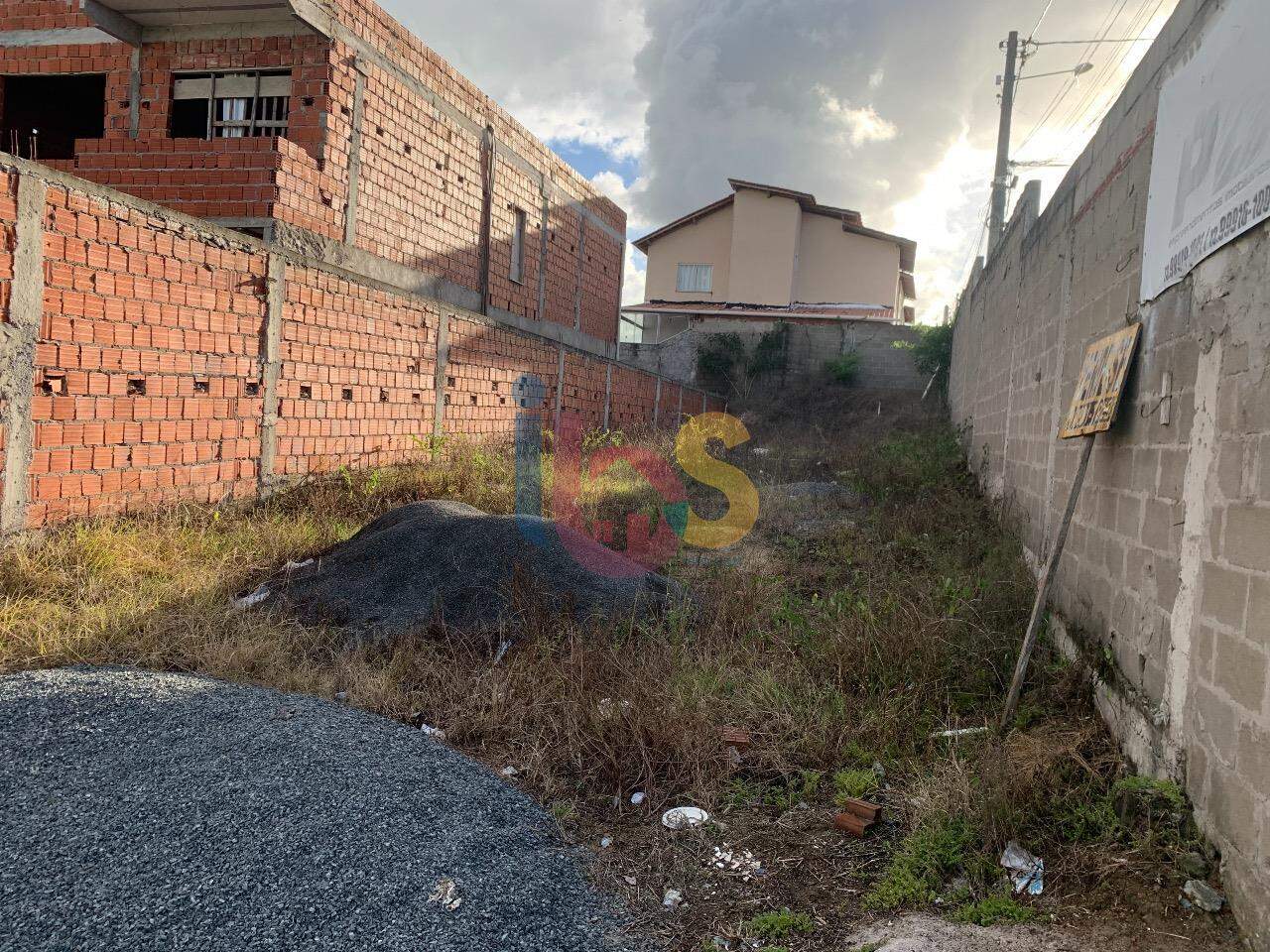 Terreno à venda, 240m² - Foto 1