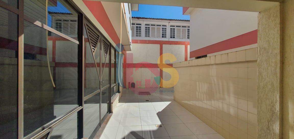 Casa, 4 quartos, 450 m² - Foto 27