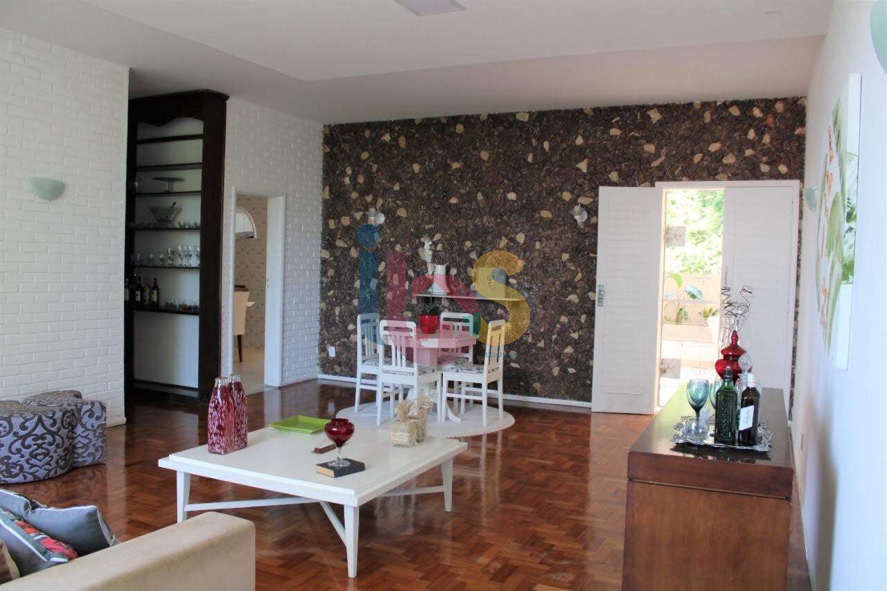 Casa à venda com 8 quartos, 321m² - Foto 16