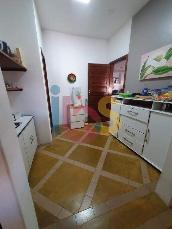 Casa à venda com 5 quartos, 320m² - Foto 8