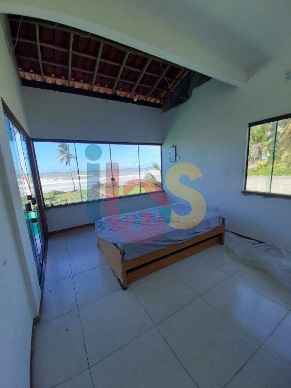 Casa à venda com 6 quartos, 240m² - Foto 12