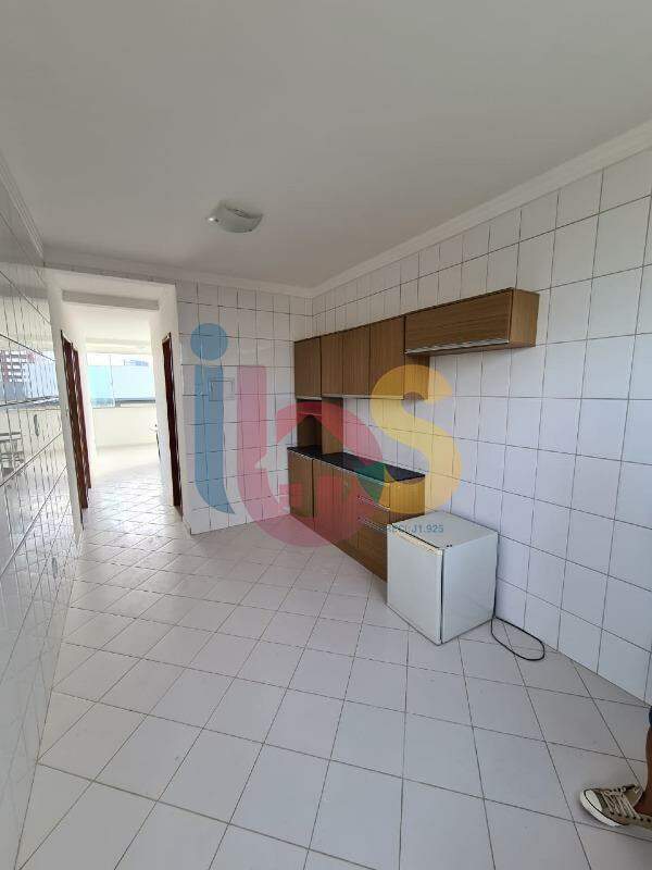 Apartamento à venda com 2 quartos, 78m² - Foto 3