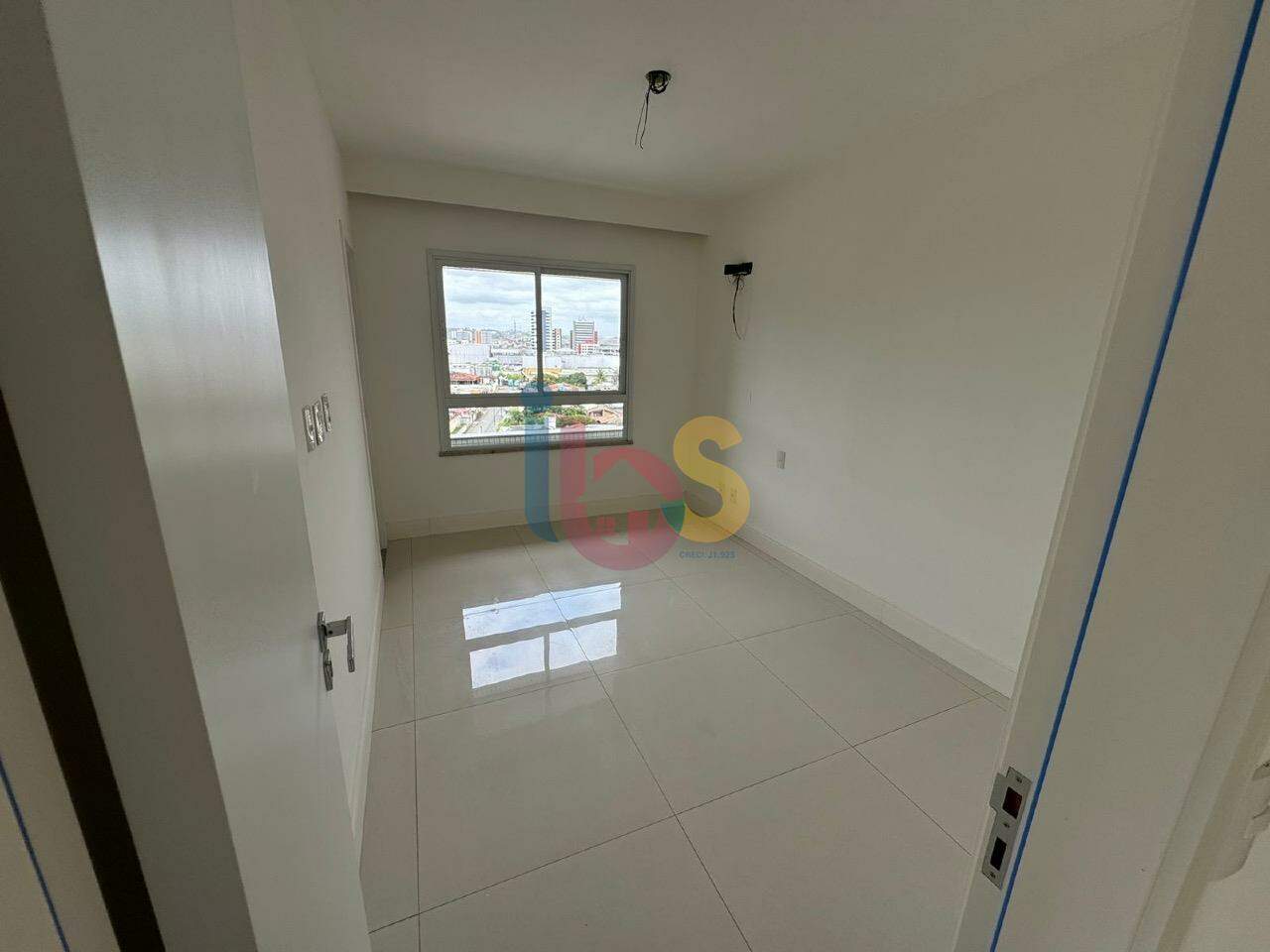 Apartamento à venda com 4 quartos, 198m² - Foto 13