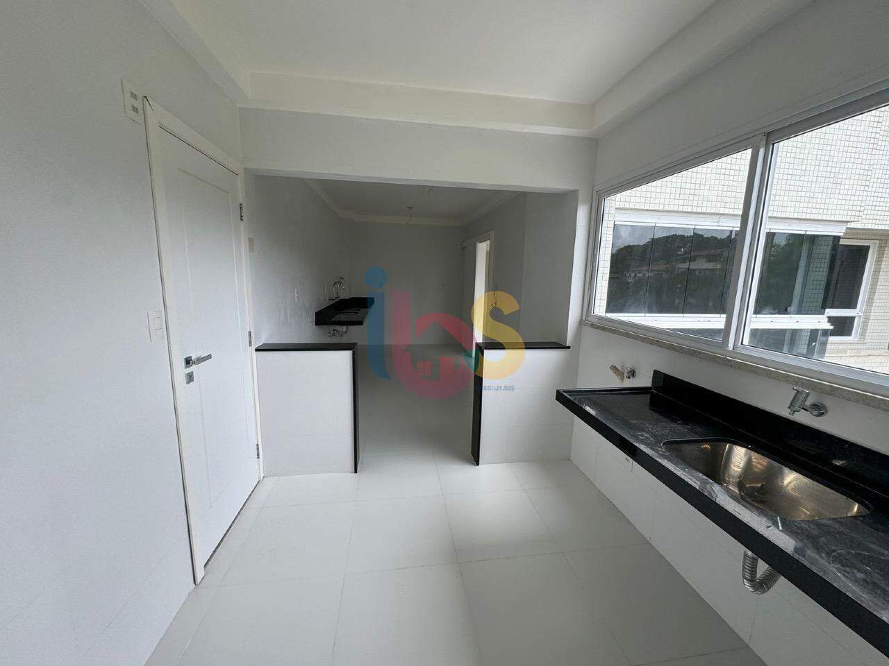 Apartamento à venda com 4 quartos, 198m² - Foto 12