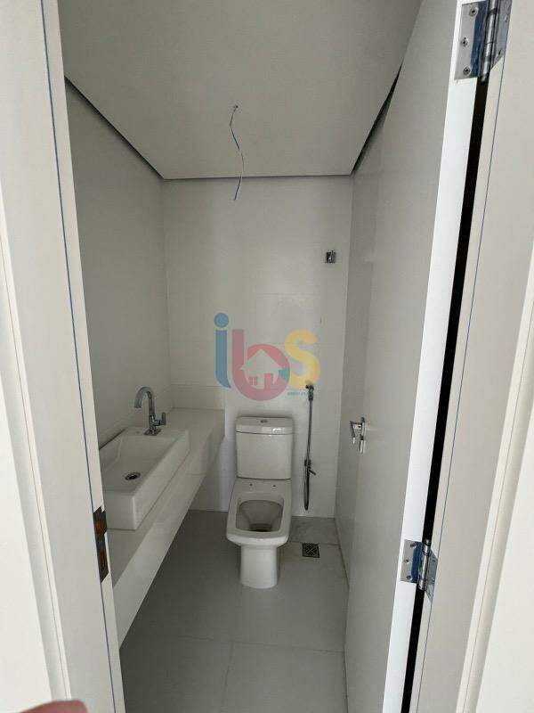 Apartamento à venda com 4 quartos, 198m² - Foto 11