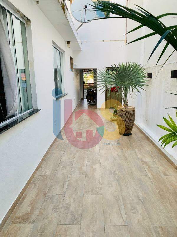 Casa à venda com 3 quartos, 246m² - Foto 13