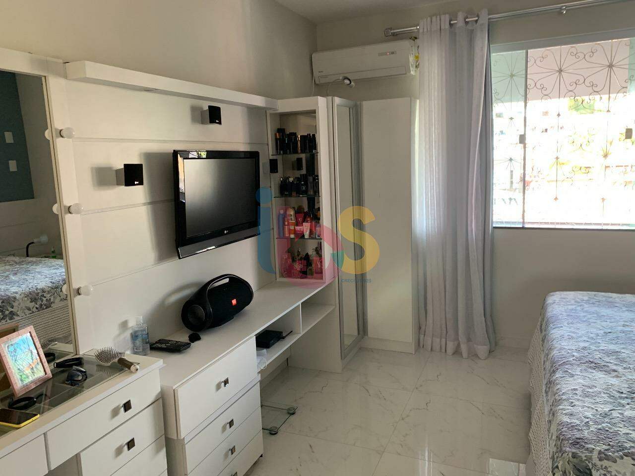 Casa à venda com 3 quartos, 246m² - Foto 7