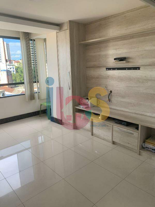 Apartamento à venda com 2 quartos, 229m² - Foto 2