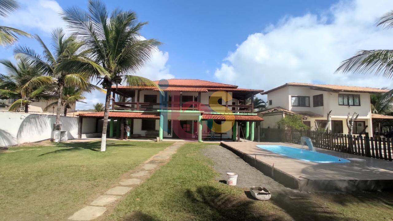 Casa à venda com 8 quartos, 230m² - Foto 1