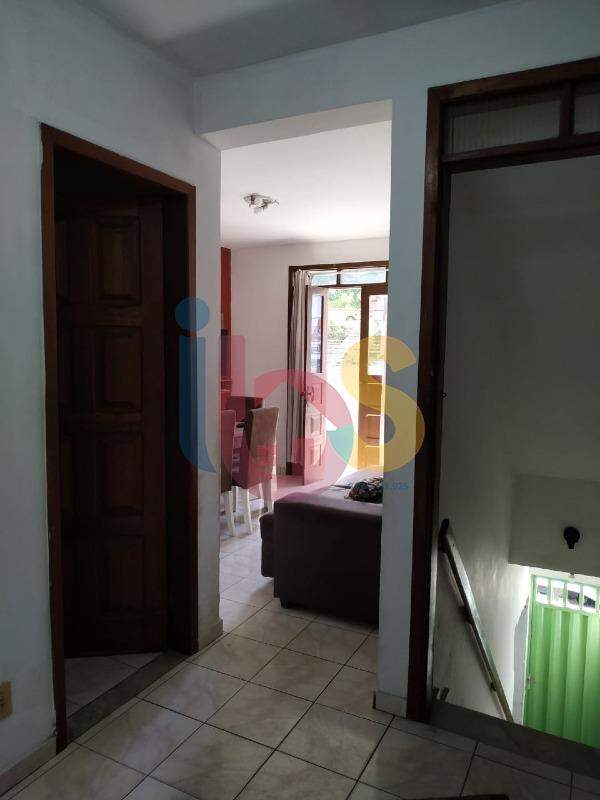 Casa à venda com 6 quartos, 110m² - Foto 2