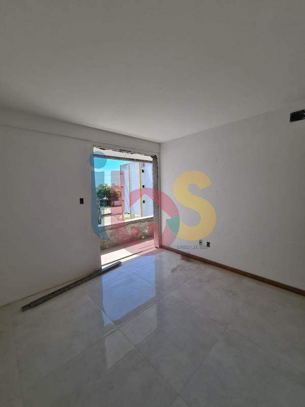 Apartamento à venda com 2 quartos, 62m² - Foto 3